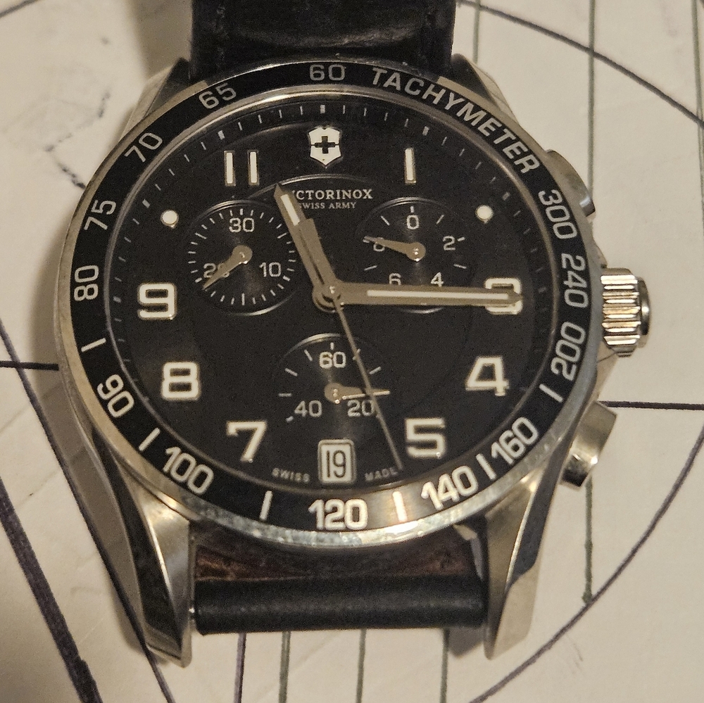 New Victorinox Swiss Army 241493 Alliance Chron0 ST.Steel Sapphire QuartzLeather